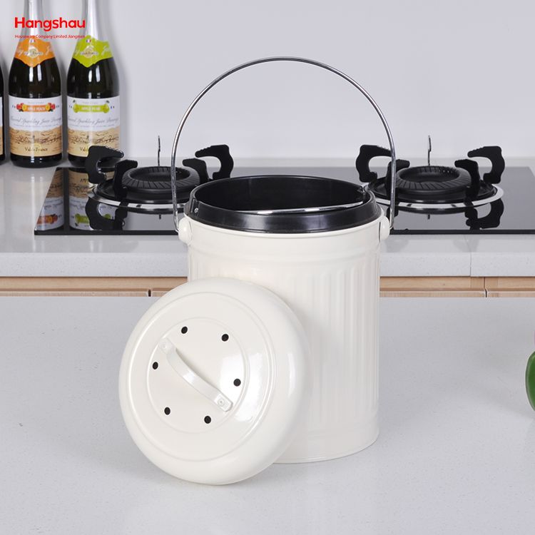 Kitchen Compost Bin