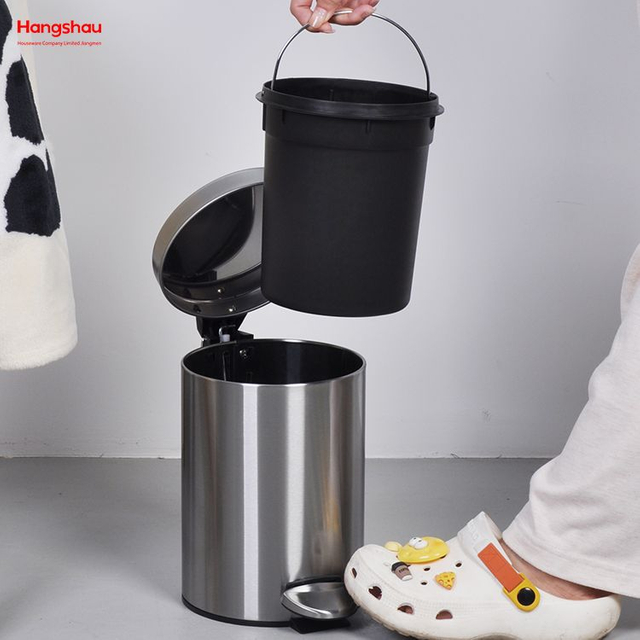 Circular High-quality Stainless Steel Trash Can Household Pedal Bin Bathroom Trash Bin