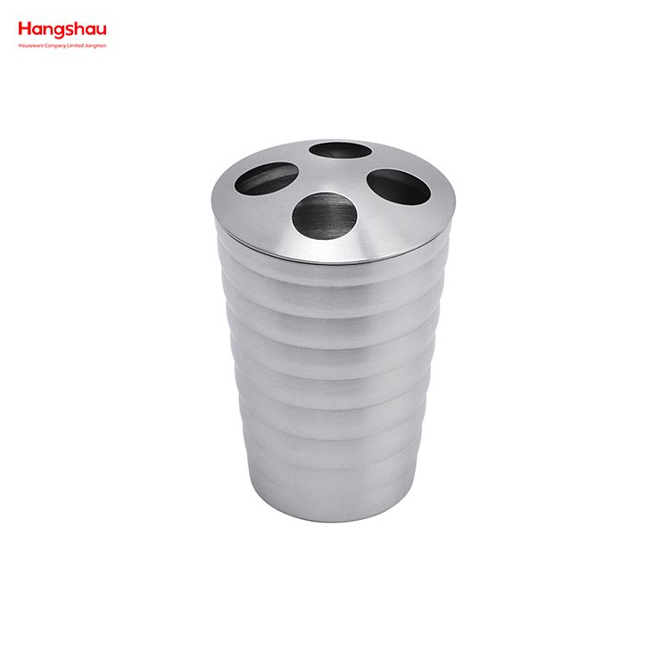 Matte Spiral Luxury Family Soap Dispenser Toothbrush Holder Tumbler Soap Dish Bathroom Accessories Luxury Set Toiletbrush Holder Ceramic 