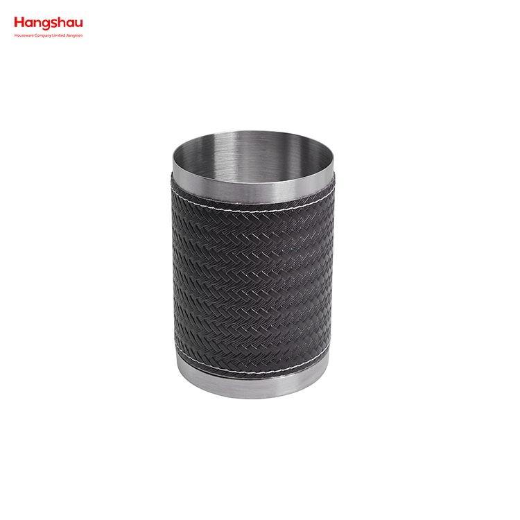 Bathroom Accessories Luxury Artificial Leather Decorate Set Stainless Steel Complete Bathroom Lotion Bottle Dispenser Foam Pump Soap Bottle Synthetic Leather 