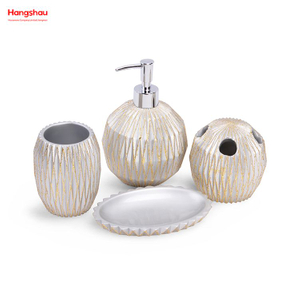 Polyresin Bathroom Accessories Luxury Set Family Soap Dispenser Toothbrush Holder Tumbler Soap Dish PlasticTransparent Luxury 